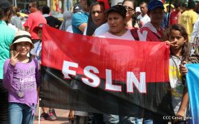 Miles piden Justicia para las víctimas del terrorismo golpista y conmemoran el 38 Aniversario de la Alfabetización