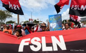 Miles piden Justicia para las víctimas del terrorismo golpista y conmemoran el 38 Aniversario de la Alfabetización