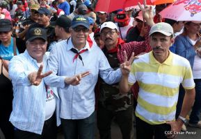 Miles piden Justicia para las víctimas del terrorismo golpista y conmemoran el 38 Aniversario de la Alfabetización