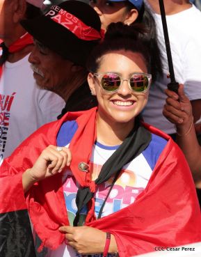 Miles piden Justicia para las víctimas del terrorismo golpista y conmemoran el 38 Aniversario de la Alfabetización