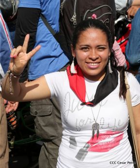 Miles piden Justicia para las víctimas del terrorismo golpista y conmemoran el 38 Aniversario de la Alfabetización