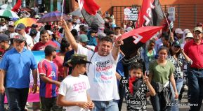 Miles piden Justicia para las víctimas del terrorismo golpista y conmemoran el 38 Aniversario de la Alfabetización