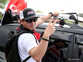 Miles piden Justicia para las víctimas del terrorismo golpista y conmemoran el 38 Aniversario de la Alfabetización