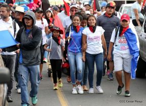 Miles piden Justicia para las víctimas del terrorismo golpista y conmemoran el 38 Aniversario de la Alfabetización