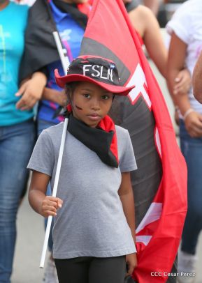 Miles piden Justicia para las víctimas del terrorismo golpista y conmemoran el 38 Aniversario de la Alfabetización