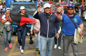 Miles piden Justicia para las víctimas del terrorismo golpista y conmemoran el 38 Aniversario de la Alfabetización