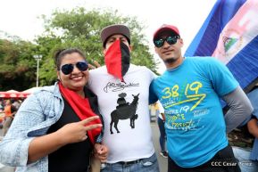 Miles piden Justicia para las víctimas del terrorismo golpista y conmemoran el 38 Aniversario de la Alfabetización