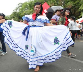 Miles piden Justicia para las víctimas del terrorismo golpista y conmemoran el 38 Aniversario de la Alfabetización