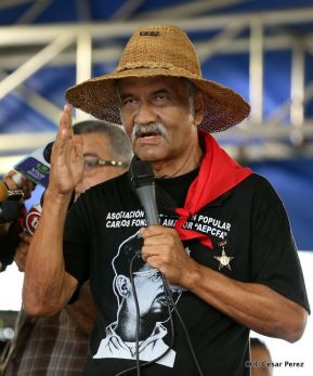 Miles piden Justicia para las víctimas del terrorismo golpista y conmemoran el 38 Aniversario de la Alfabetización