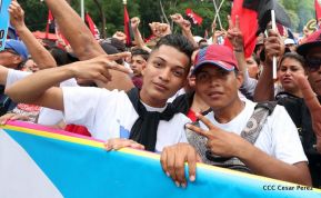 Miles piden Justicia para las víctimas del terrorismo golpista y conmemoran el 38 Aniversario de la Alfabetización