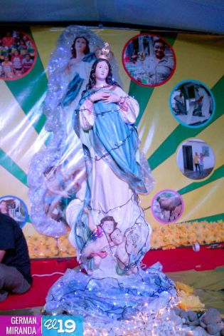 Altares a la Virgen en Avenida Bolívar listos para recibir al Pueblo Mariano