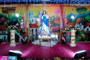 Altares a la Virgen en Avenida Bolívar listos para recibir al Pueblo Mariano