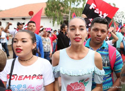¡Nicaragüenses caminan por la paz con fe y esperanza!
