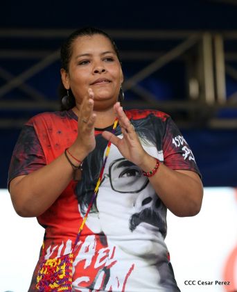 ¡Nicaragüenses caminan por la paz con fe y esperanza!