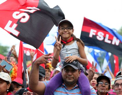 ¡Nicaragüenses caminan por la paz con fe y esperanza!