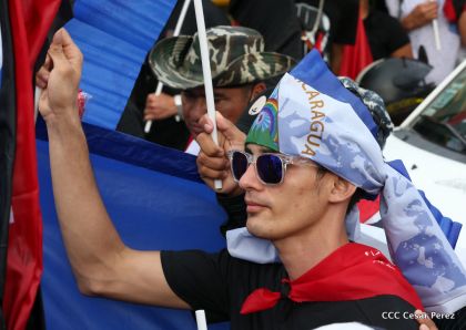 ¡Nicaragüenses caminan por la paz con fe y esperanza!