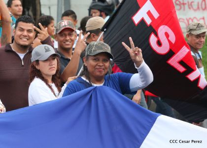 ¡Nicaragüenses caminan por la paz con fe y esperanza!