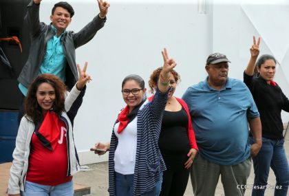¡Nicaragüenses caminan por la paz con fe y esperanza!