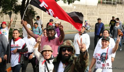 ¡Nicaragüenses caminan por la paz con fe y esperanza!