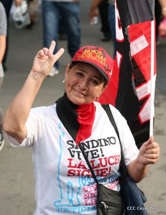 ¡Nicaragüenses caminan por la paz con fe y esperanza!