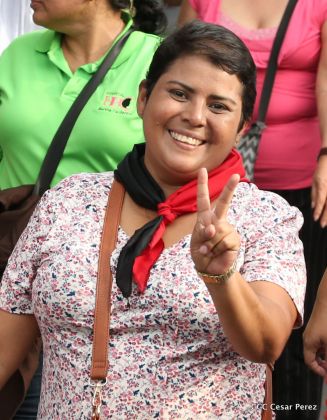 ¡Nicaragüenses caminan por la paz con fe y esperanza!