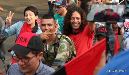 ¡Nicaragüenses caminan por la paz con fe y esperanza!