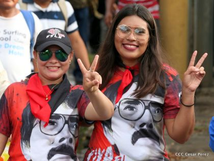 ¡Nicaragüenses caminan por la paz con fe y esperanza!