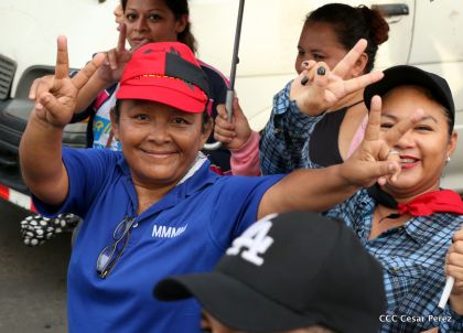 ¡Nicaragüenses caminan por la paz con fe y esperanza!
