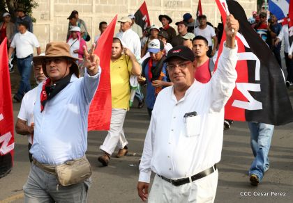 ¡Nicaragüenses caminan por la paz con fe y esperanza!