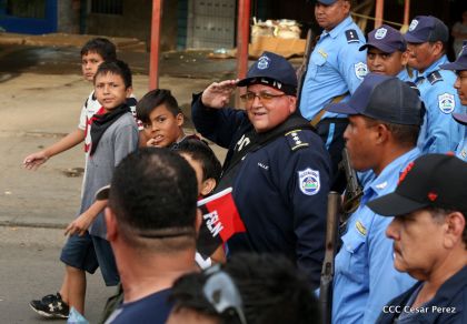 ¡Nicaragüenses caminan por la paz con fe y esperanza!