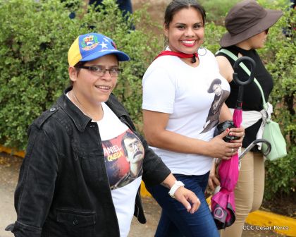 ¡Nicaragüenses caminan por la paz con fe y esperanza!