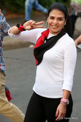 ¡Nicaragüenses caminan por la paz con fe y esperanza!