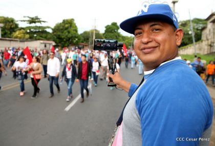 ¡Nicaragüenses caminan por la paz con fe y esperanza!