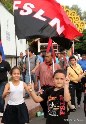 ¡Nicaragüenses caminan por la paz con fe y esperanza!