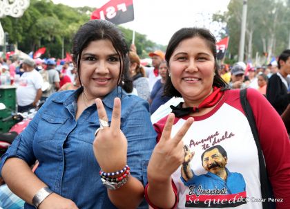 ¡Nicaragüenses caminan por la paz con fe y esperanza!