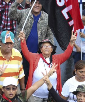 ¡Nicaragüenses caminan por la paz con fe y esperanza!