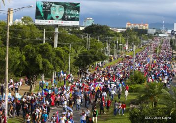 ¡Nicaragüenses caminan por la paz con fe y esperanza!