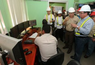 Vicepresidente Halleslevens destaca importancia de industria azucarera