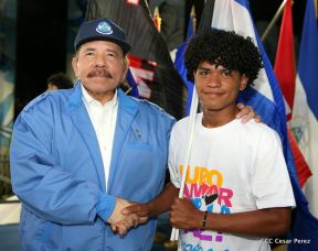 Caminata por la paz, honrando el legado de Monseñor Óscar Arnulfo Romero