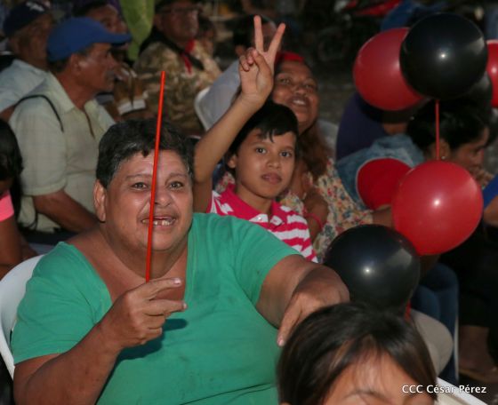 Por Nuestros Héroes del Amor que nos dejaron la obligación de mantener nuestra Nicaragua, Siempre Libre  