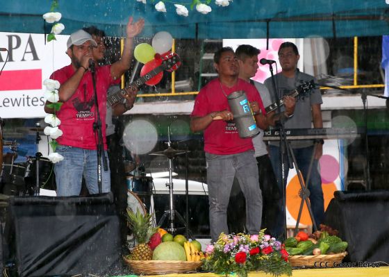 Por Nuestros Héroes del Amor que nos dejaron la obligación de mantener nuestra Nicaragua, Siempre Libre  