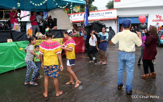 Por Nuestros Héroes del Amor que nos dejaron la obligación de mantener nuestra Nicaragua, Siempre Libre  