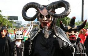 Inauguran exposición de los Santos Patronos