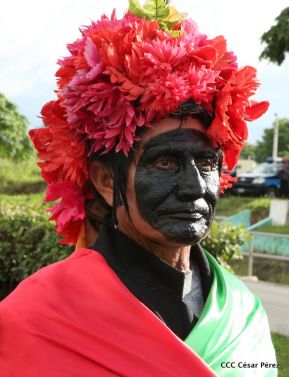 Inauguran exposición de los Santos Patronos