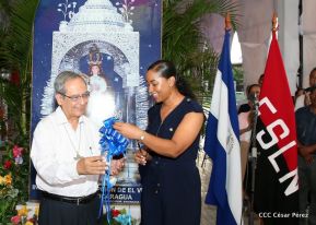 Inauguran exposición de los Santos Patronos