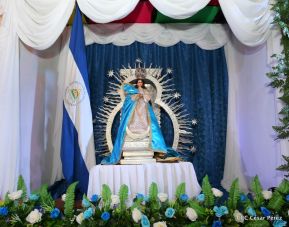 Inauguran exposición de los Santos Patronos