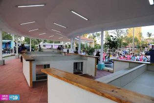 Inauguración de Tiangue La Purísima en Avenida Bolivar