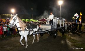 Inauguran exposición de los Santos Patronos