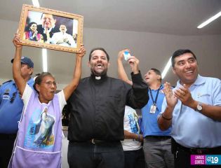 Inauguración de Tiangue La Purísima en Avenida Bolivar