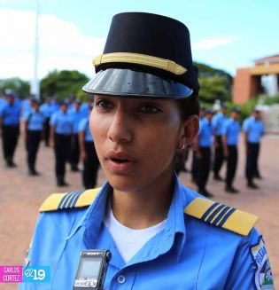 Cadetes de la Policía practican en Plaza de la Revolución